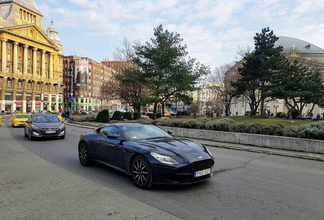 Aston Martin DB11