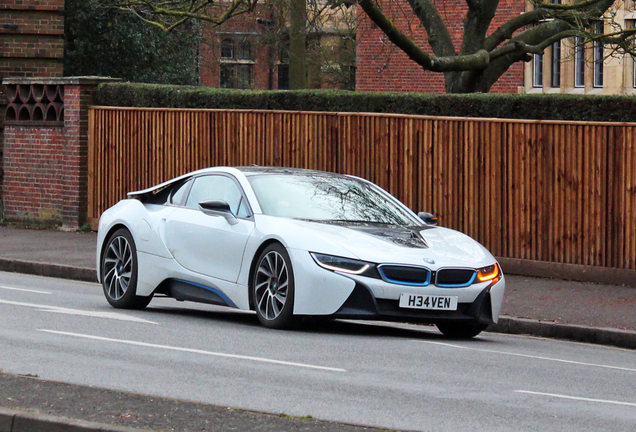 BMW i8