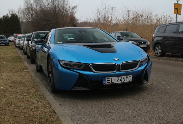 BMW i8