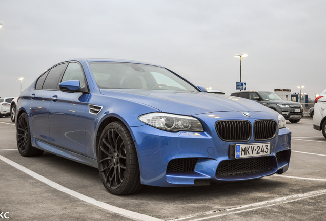 BMW M5 F10 2011