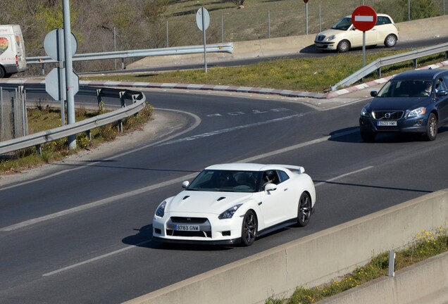 Nissan GT-R