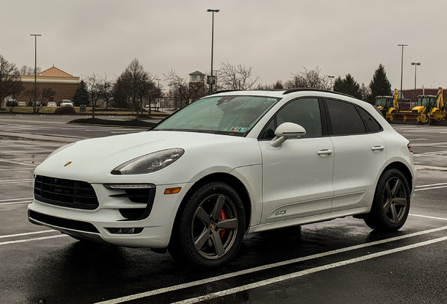 Porsche 95B Macan GTS