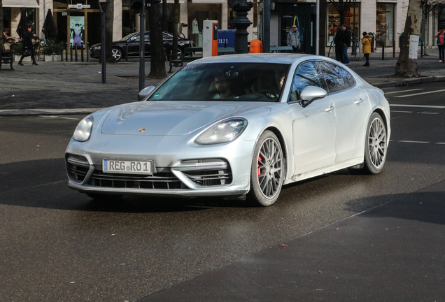 Porsche 971 Panamera Turbo