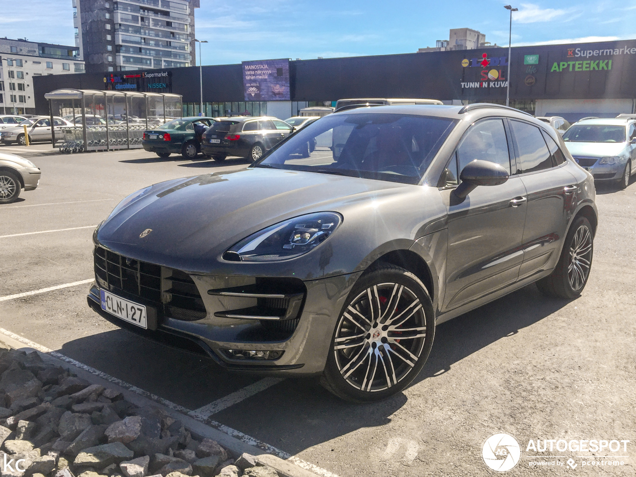 Porsche 95B Macan Turbo