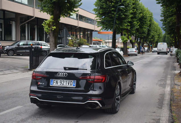 Audi RS4 Avant B9