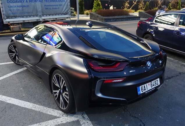 BMW i8