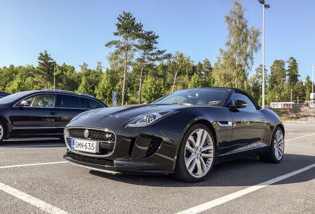 Jaguar F-TYPE S Convertible