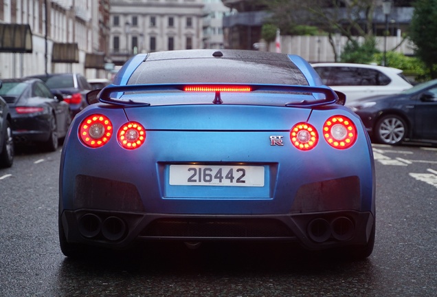 Nissan GT-R 2011