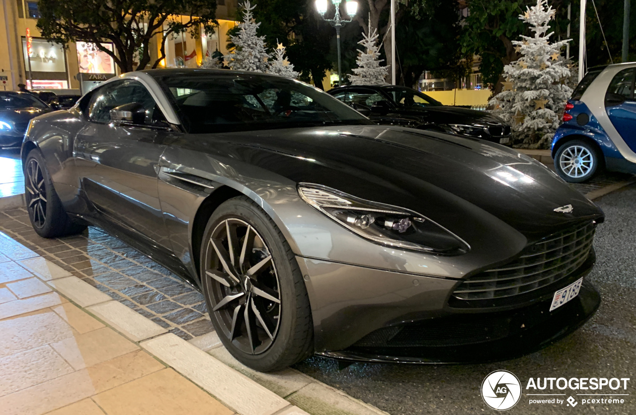 Aston Martin DB11