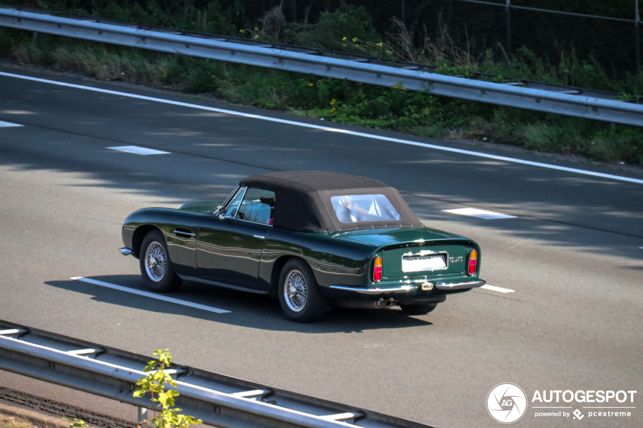 Aston Martin DB6 Volante