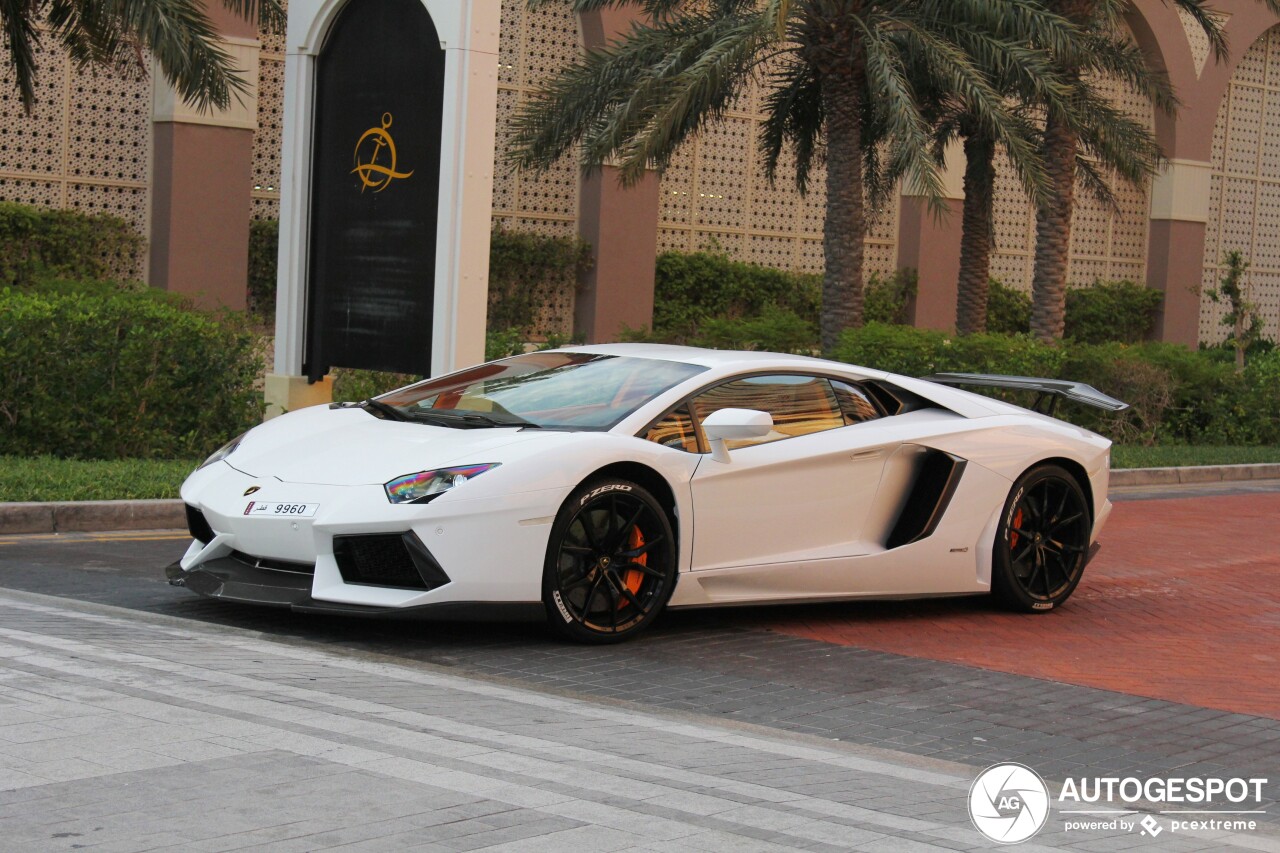 Lamborghini Aventador LP700-4