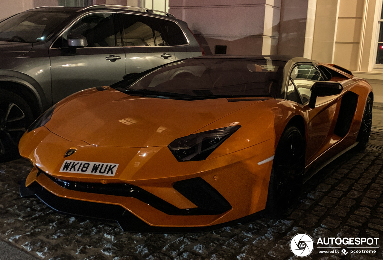 Lamborghini Aventador S LP740-4 Roadster