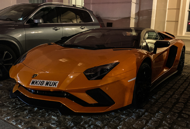 Lamborghini Aventador S LP740-4 Roadster