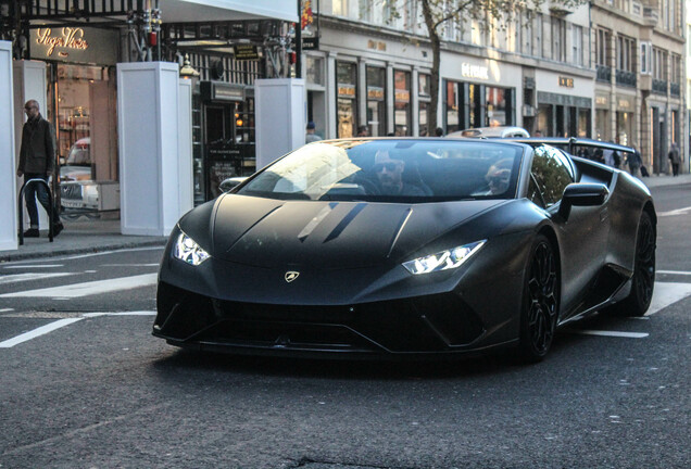 Lamborghini Huracán LP640-4 Performante Spyder