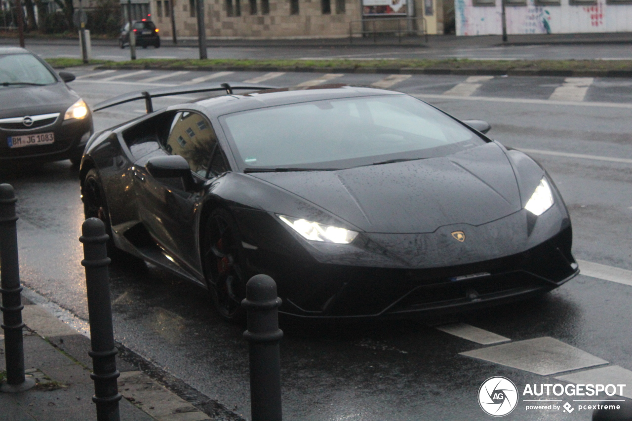 Lamborghini Huracán LP640-4 Performante