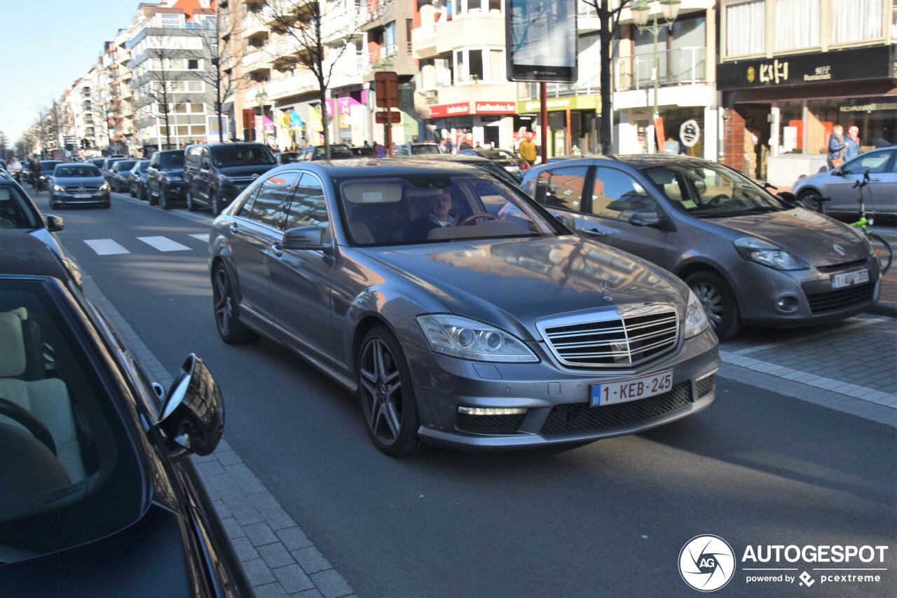 Mercedes-Benz S 65 AMG V221 2010