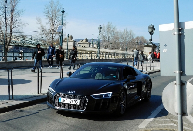 Audi R8 V10 Plus 2015