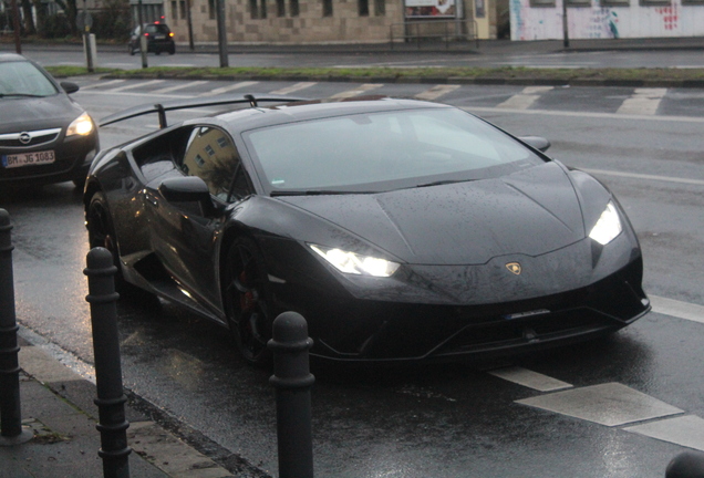 Lamborghini Huracán LP640-4 Performante