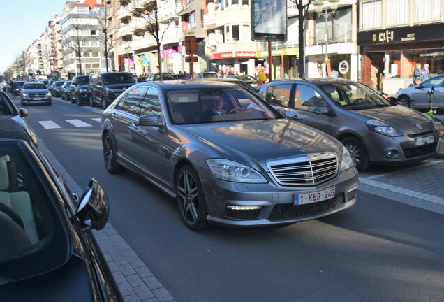 Mercedes-Benz S 65 AMG V221 2010