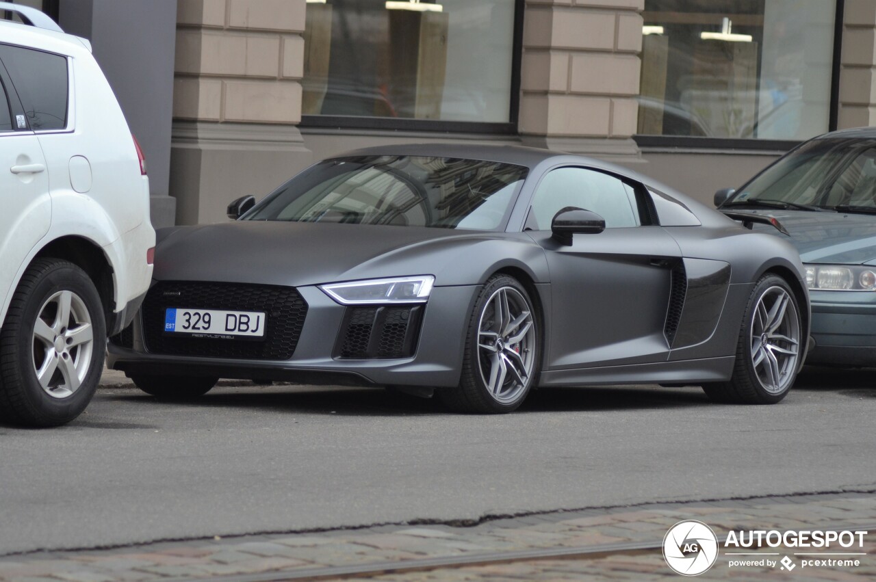 Audi R8 V10 Plus 2015