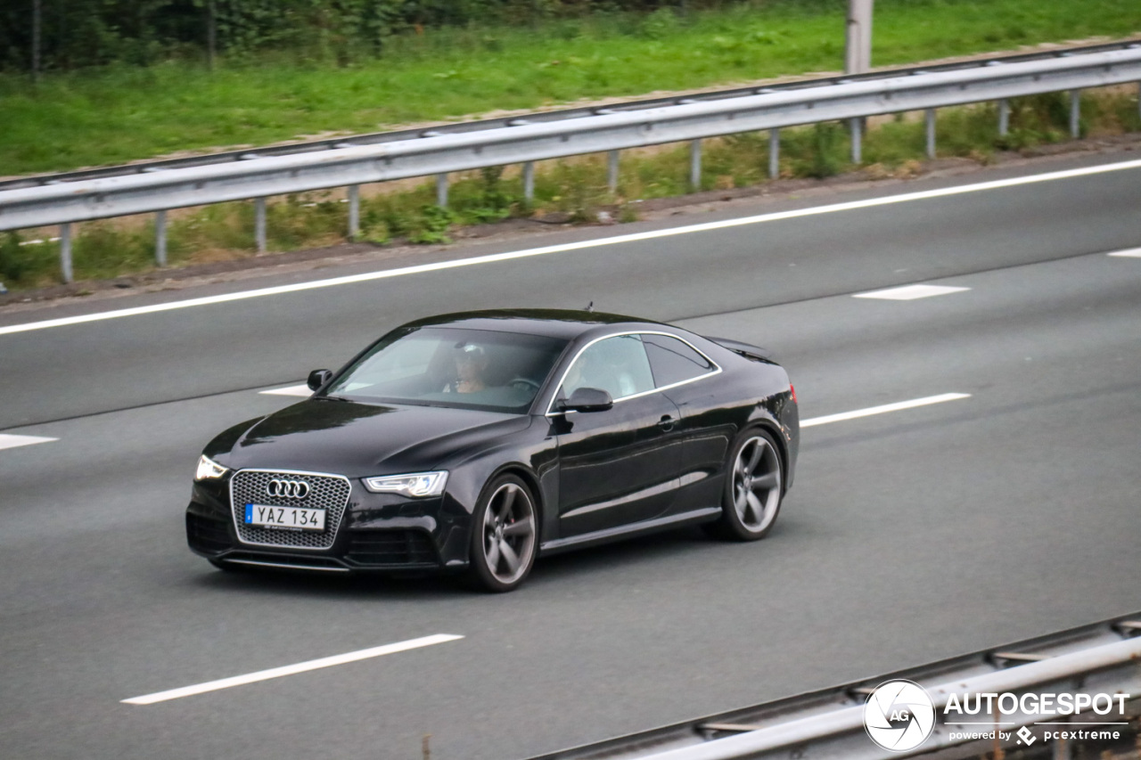 Audi RS5 B8 2012