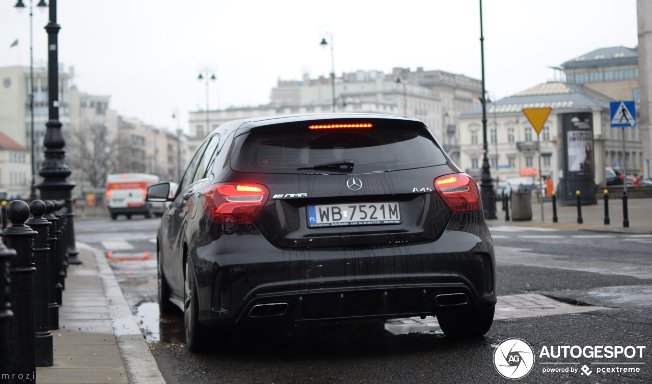 Mercedes-AMG A 45 W176 2015