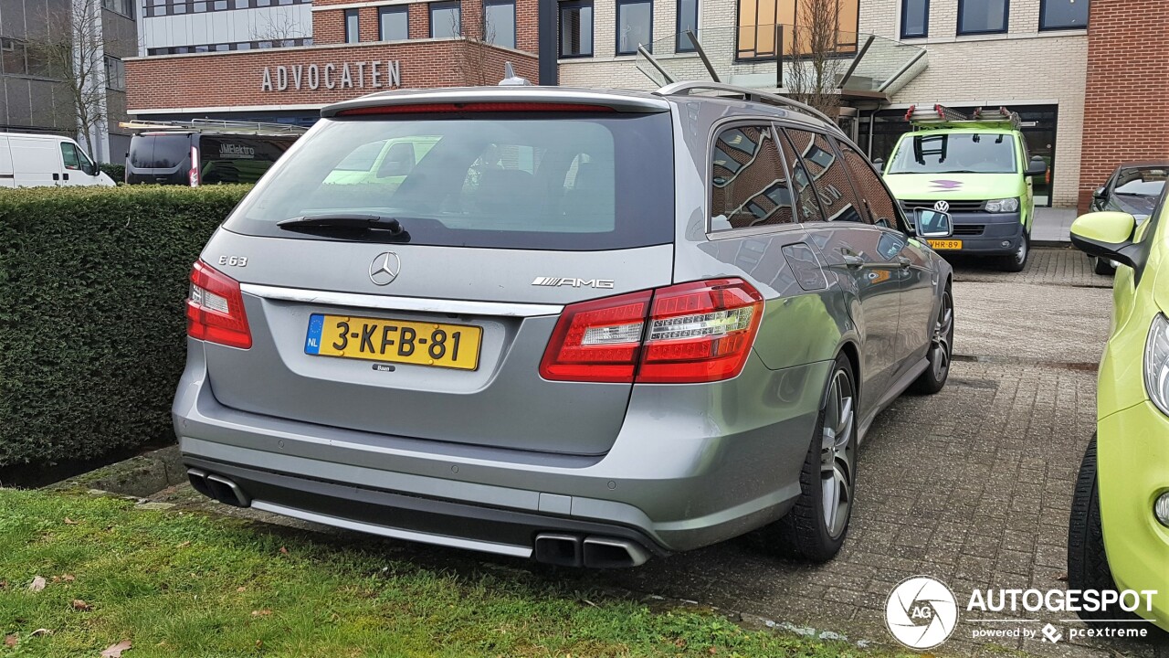 Mercedes-Benz E 63 AMG S212 V8 Biturbo