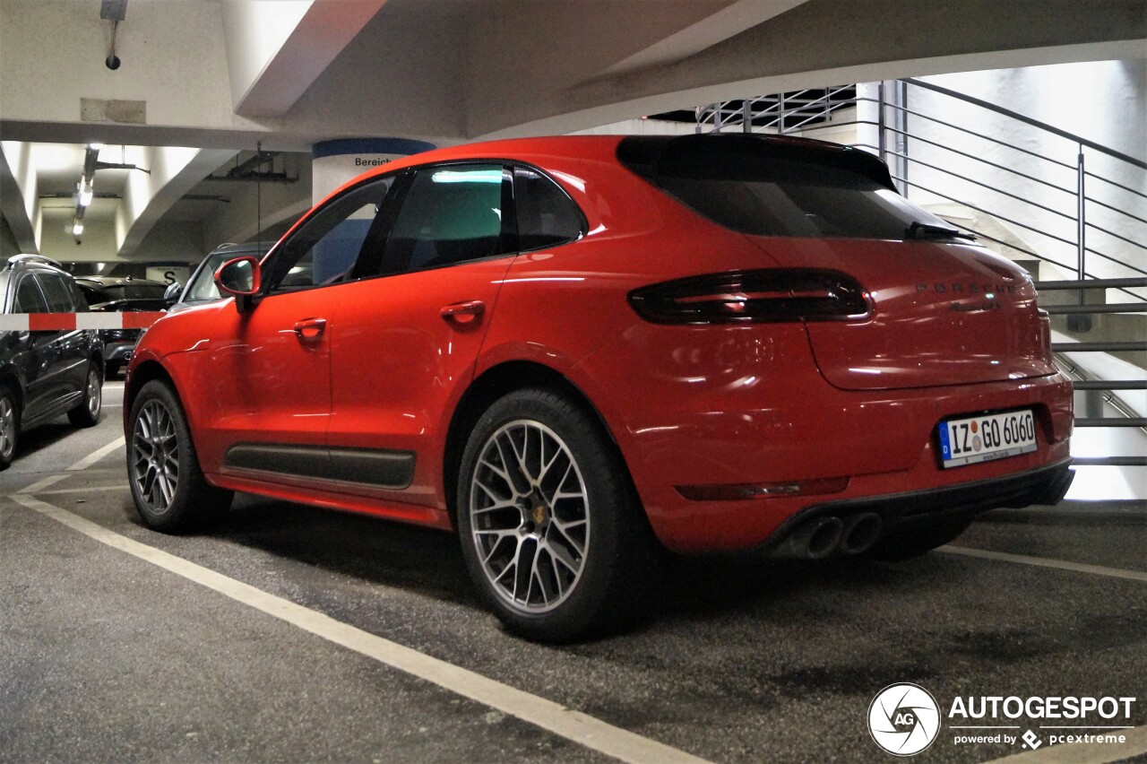 Porsche 95B Macan GTS