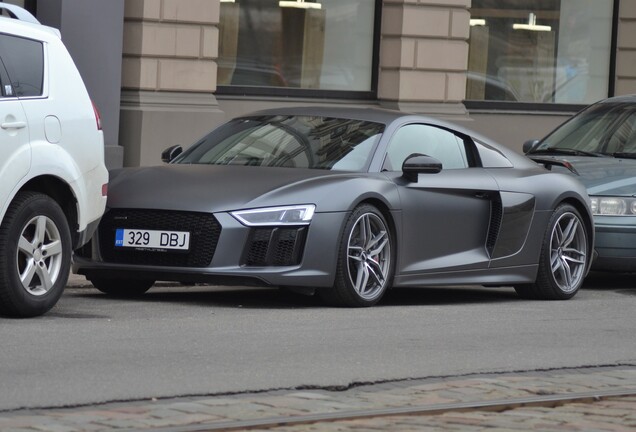 Audi R8 V10 Plus 2015