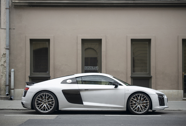 Audi R8 V10 Plus 2015