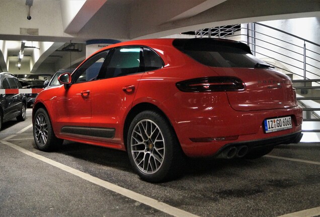 Porsche 95B Macan GTS