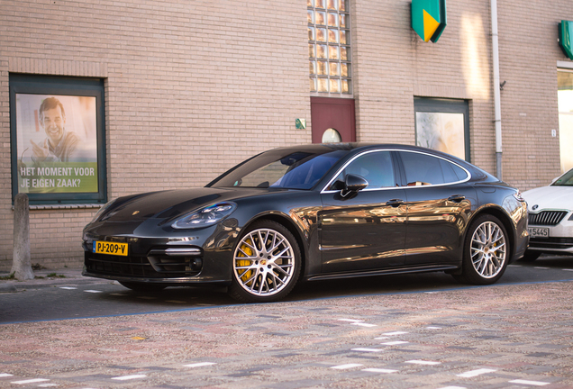 Porsche 971 Panamera Turbo S E-Hybrid