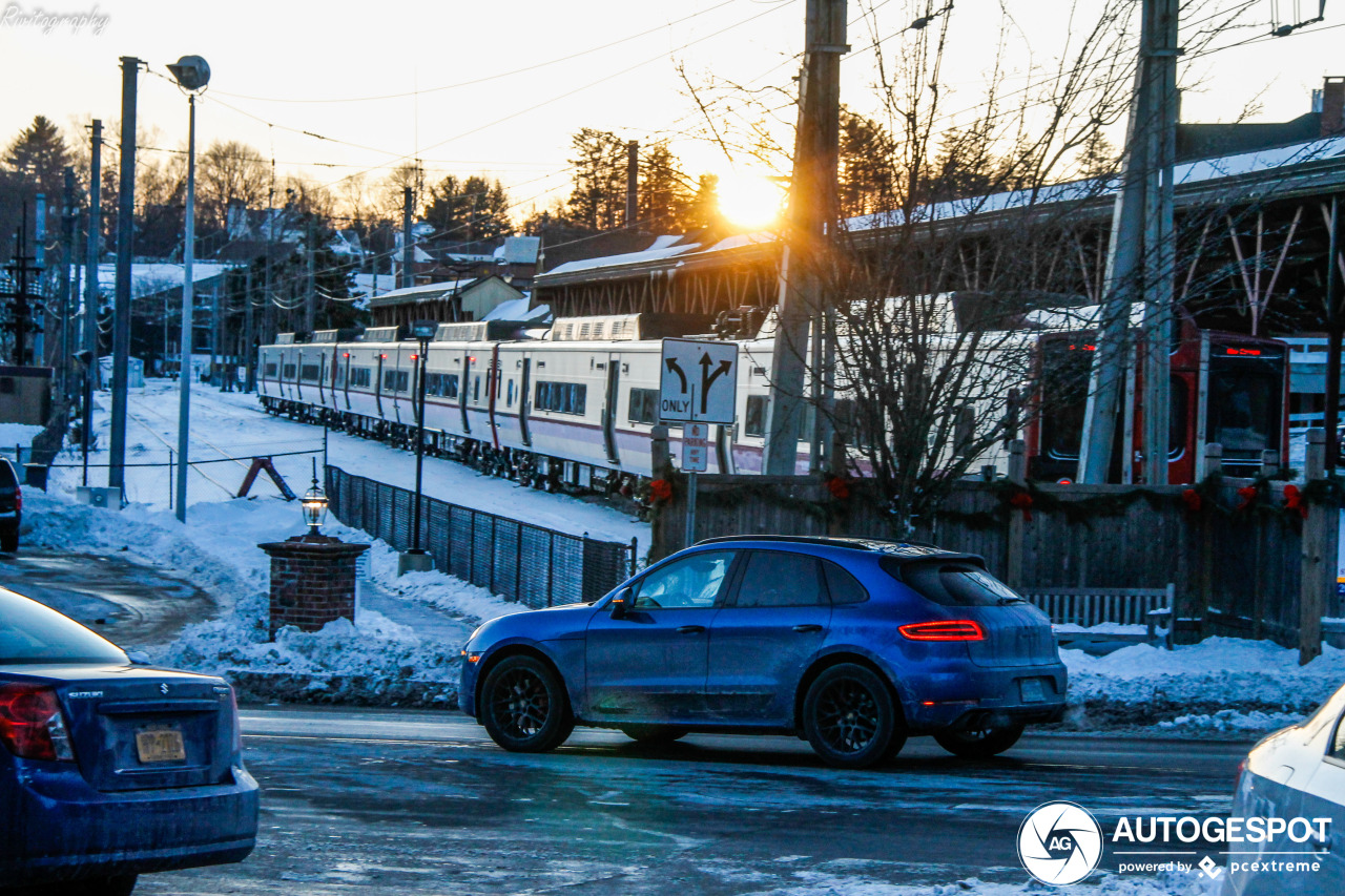 Porsche 95B Macan GTS