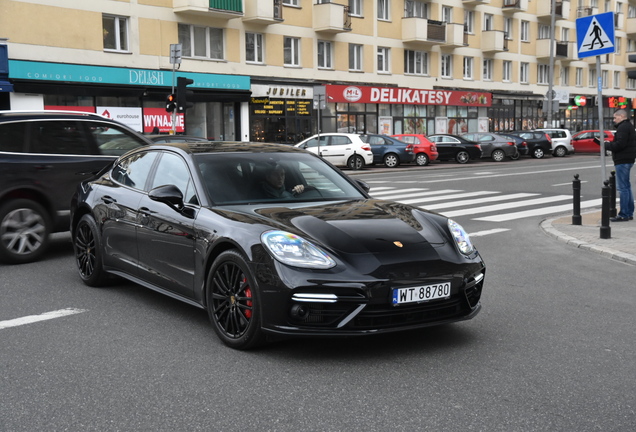 Porsche 971 Panamera Turbo