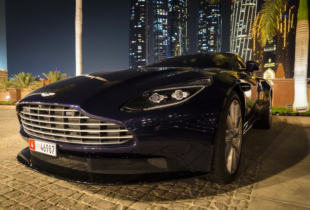 Aston Martin DB11