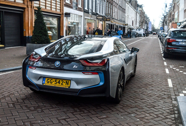 BMW i8