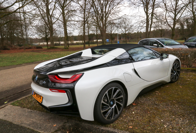 BMW i8 Roadster