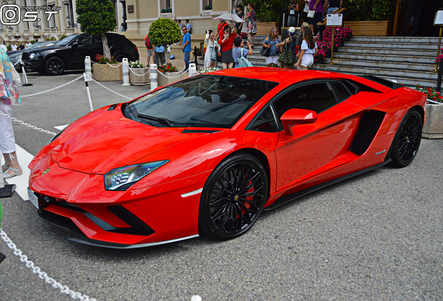 Lamborghini Aventador S LP740-4