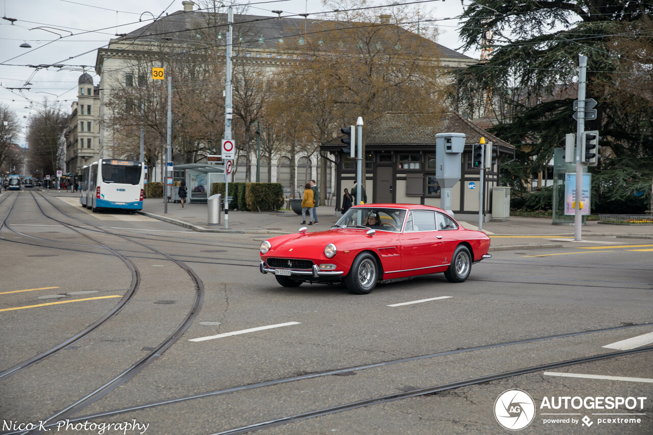 Ferrari 330 GT 2+2 Series II