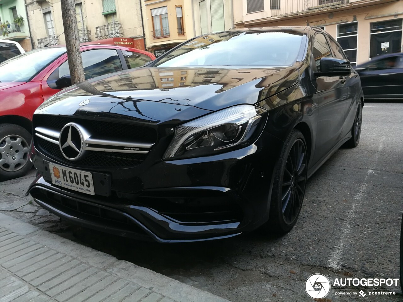 Mercedes-AMG A 45 W176 2015