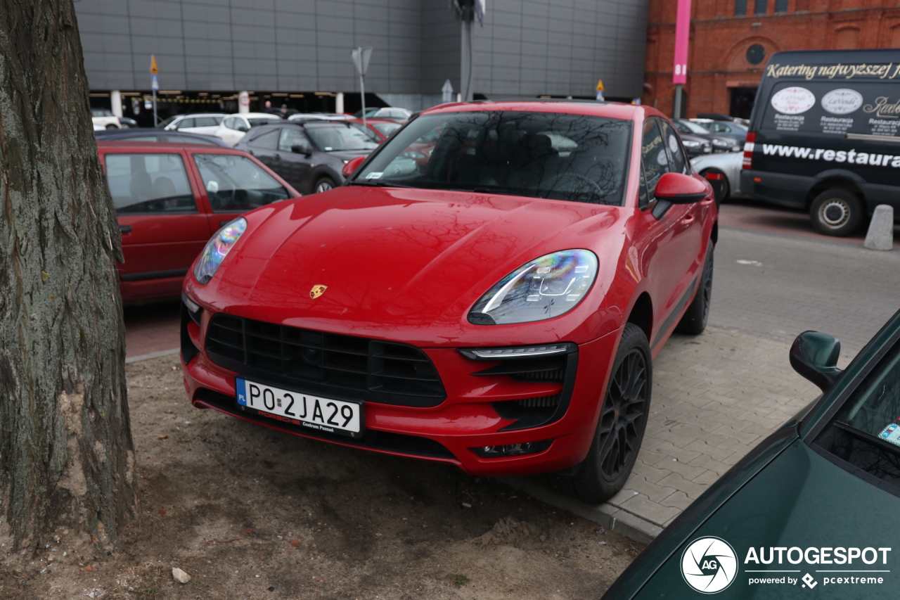 Porsche 95B Macan GTS