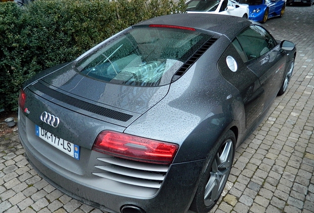 Audi R8 V10 Plus 2013