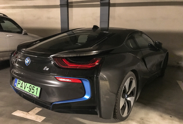 BMW i8