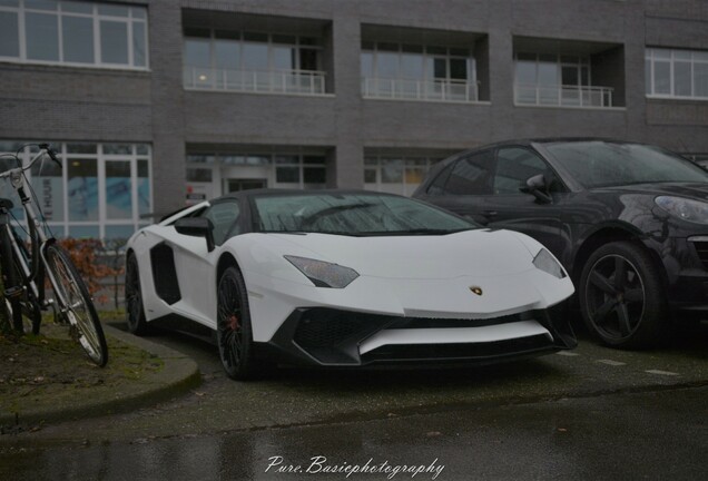 Lamborghini Aventador LP750-4 SuperVeloce Roadster