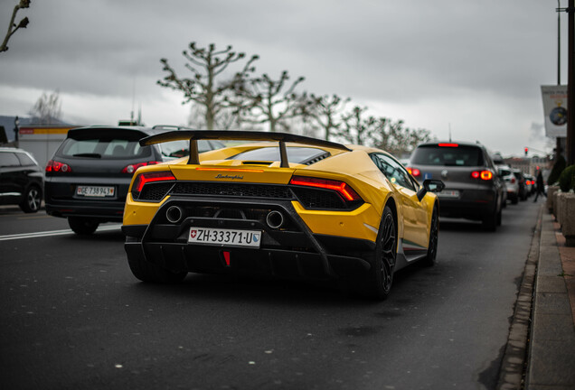 Lamborghini Huracán LP640-4 Performante