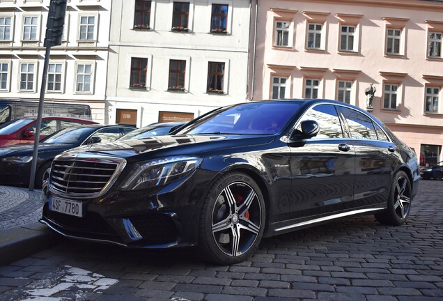 Mercedes-Benz S 63 AMG V222