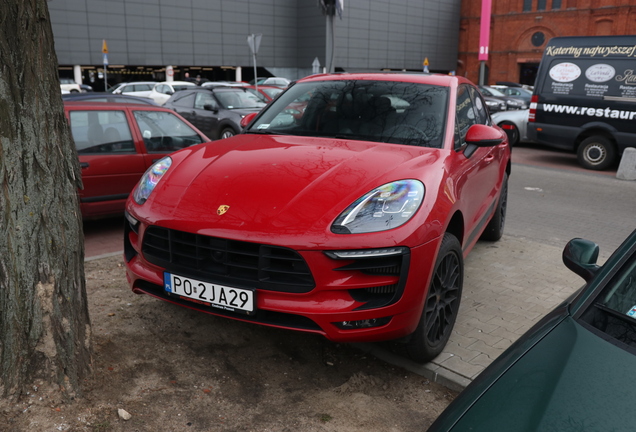 Porsche 95B Macan GTS