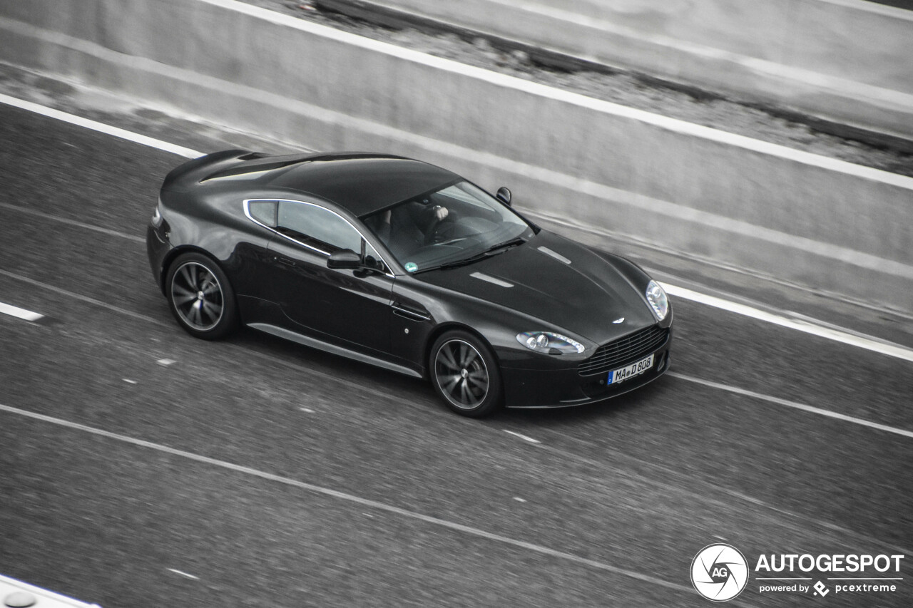 Aston Martin V8 Vantage S