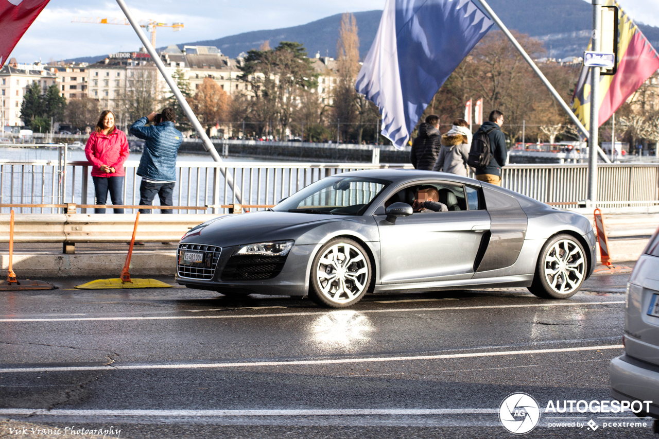 Audi R8 V10