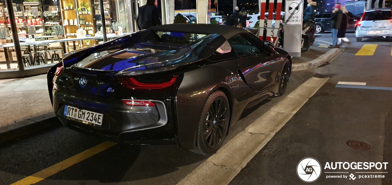 BMW i8 Roadster